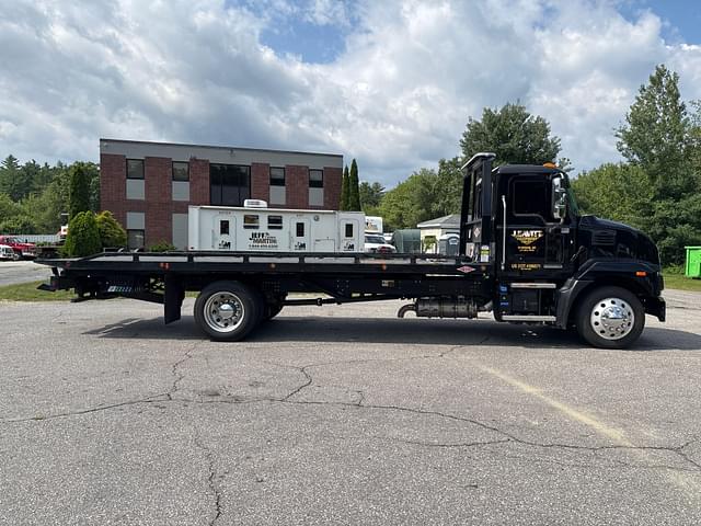 Image of Mack MD equipment image 3