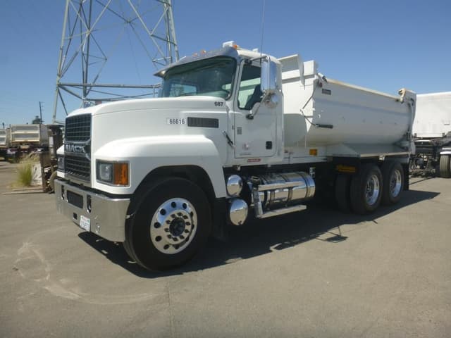 Image of Mack Pinnacle equipment image 1