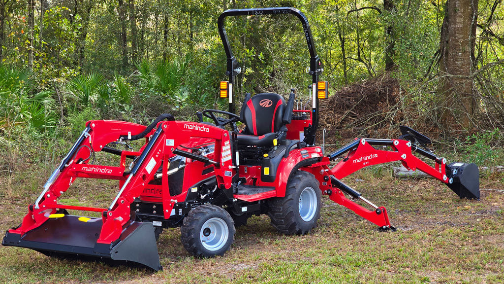 2025 Mahindra 1120 HST Equipment Image0