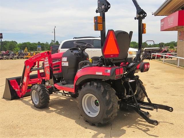 Image of Mahindra 1120 HST equipment image 2