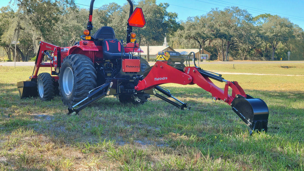 2025 Mahindra 1626 HST Equipment Image0