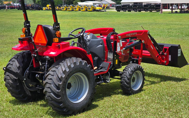 Image of Mahindra 1626 HST equipment image 3