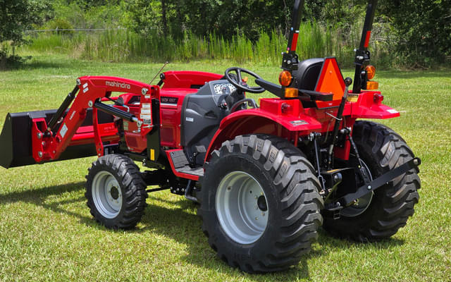 Image of Mahindra 1626 HST equipment image 4