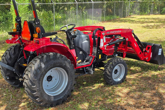 Image of Mahindra 1626 HST equipment image 3