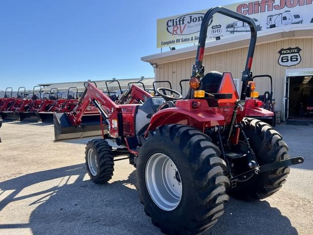 Image of Mahindra 1626 HST equipment image 3