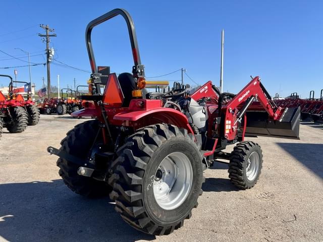 Image of Mahindra 1626 HST equipment image 2