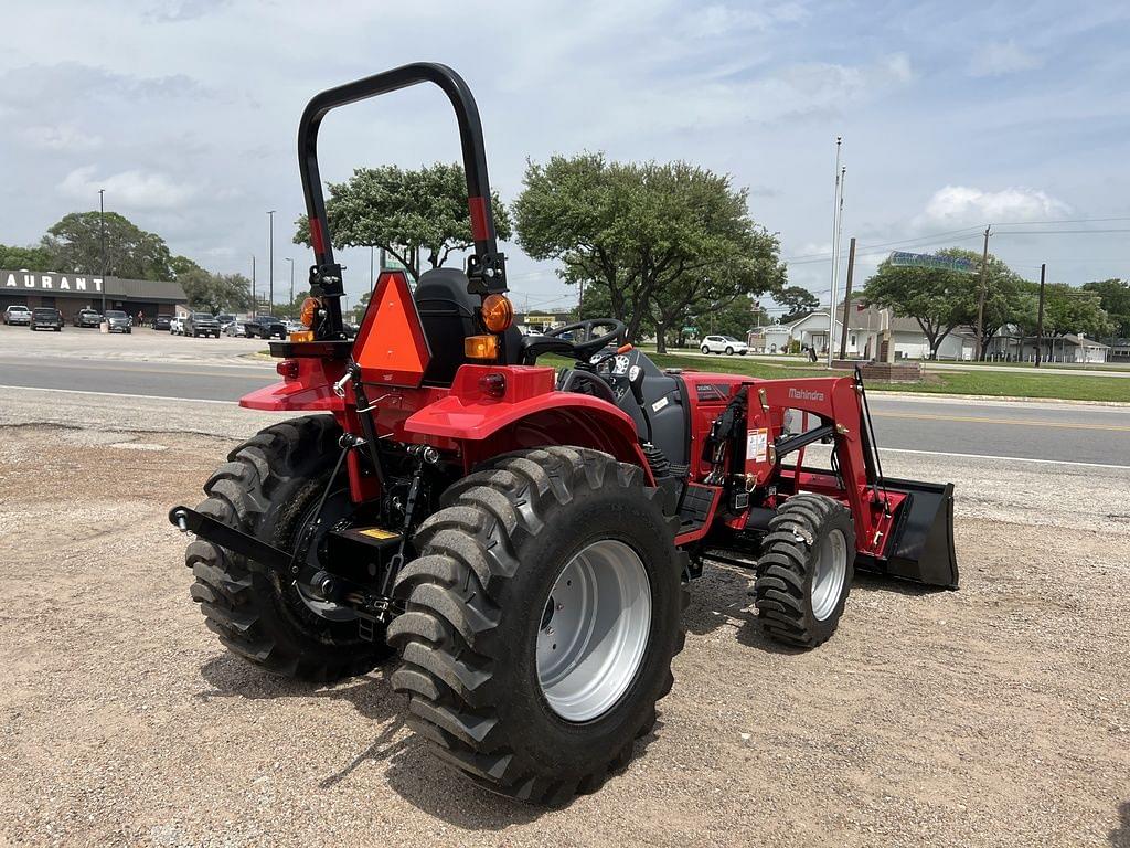 Image of Mahindra 1626 HST Image 1