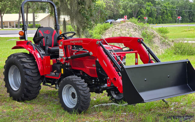 Image of Mahindra 1626 HST equipment image 1