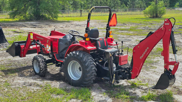Image of Mahindra 1626 HST equipment image 3