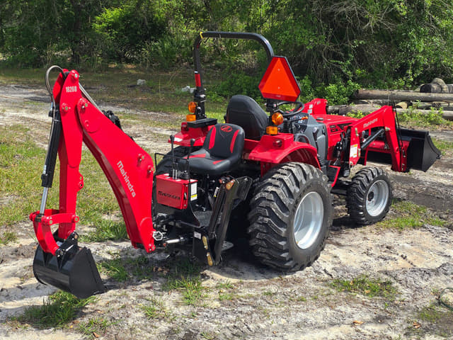 Image of Mahindra 1626 HST equipment image 4