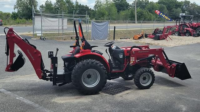 Image of Mahindra 1626 HST equipment image 4