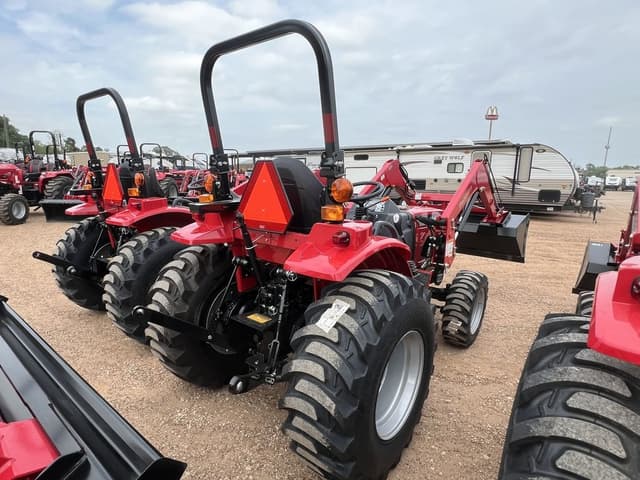 Image of Mahindra 1626 SST equipment image 2