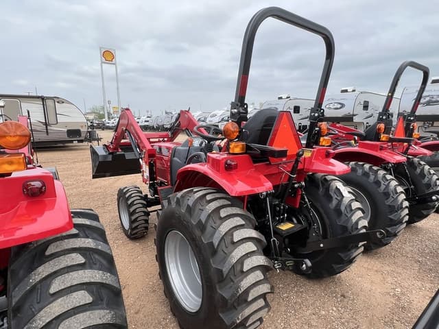 Image of Mahindra 1626 SST equipment image 3