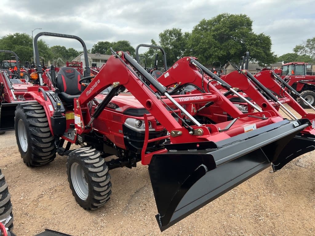 Image of Mahindra 1626 SST Primary image