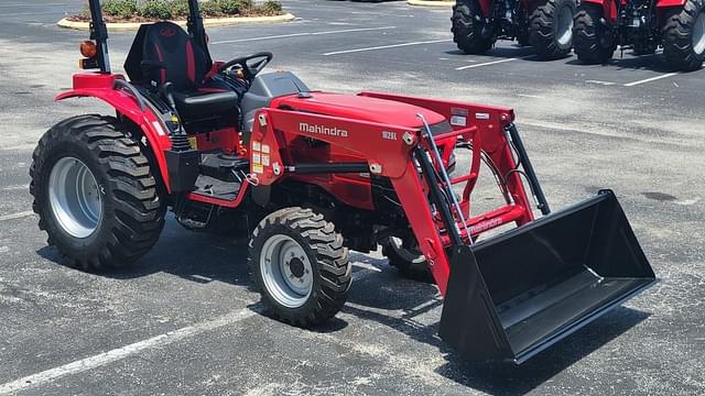 Image of Mahindra 1626 SST equipment image 4