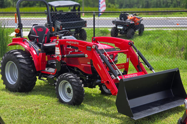 Image of Mahindra 1626 SST equipment image 2