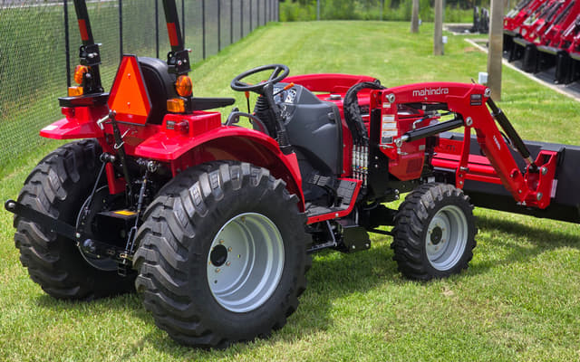 Image of Mahindra 1626 SST equipment image 3