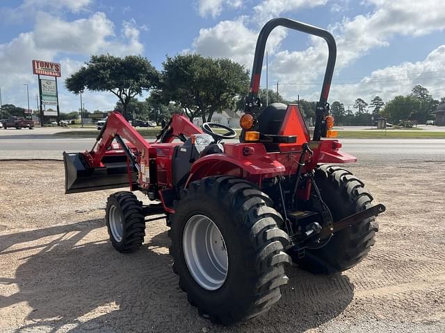 Image of Mahindra 1626 SST equipment image 3