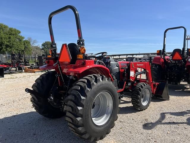 Image of Mahindra 1626 SST equipment image 2