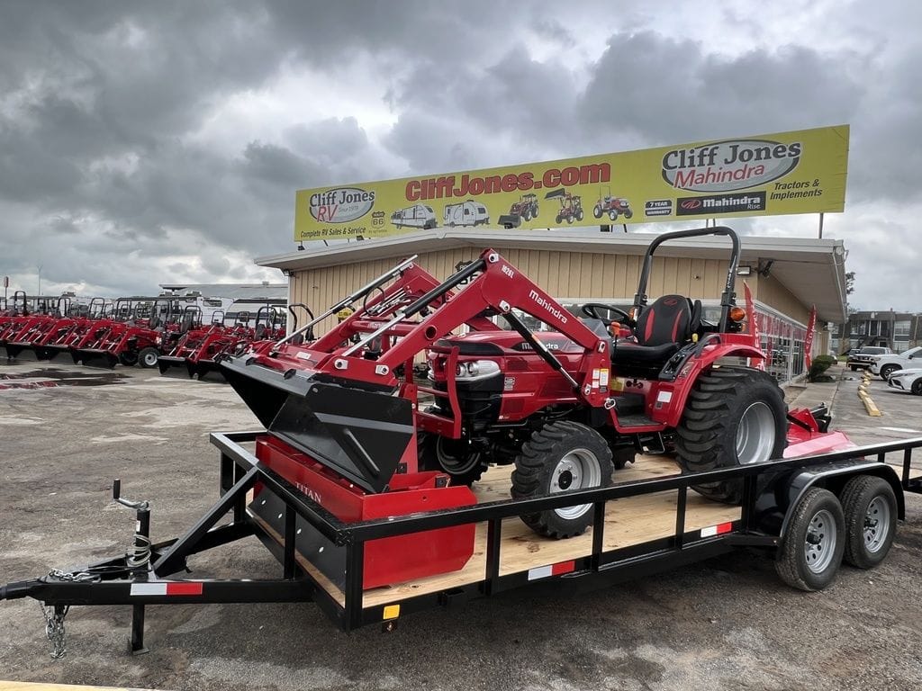 2024 Mahindra 1626 SST Equipment Image0