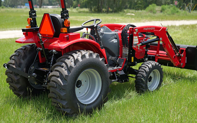 Image of Mahindra 1626 SST equipment image 3
