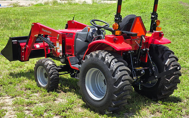 Image of Mahindra 1626 SST equipment image 2