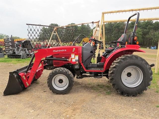 Image of Mahindra 1626 equipment image 3