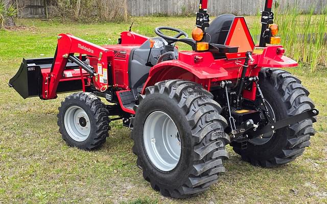 Image of Mahindra 1626 SST equipment image 3