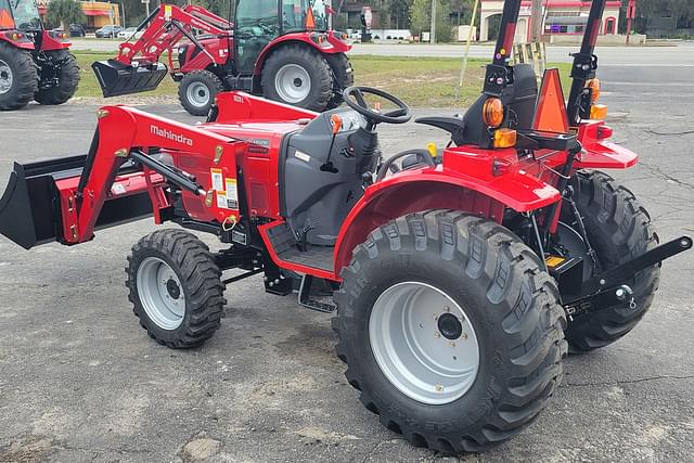 Image of Mahindra 1626 SST equipment image 2