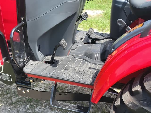 Image of Mahindra 1635 HST equipment image 4