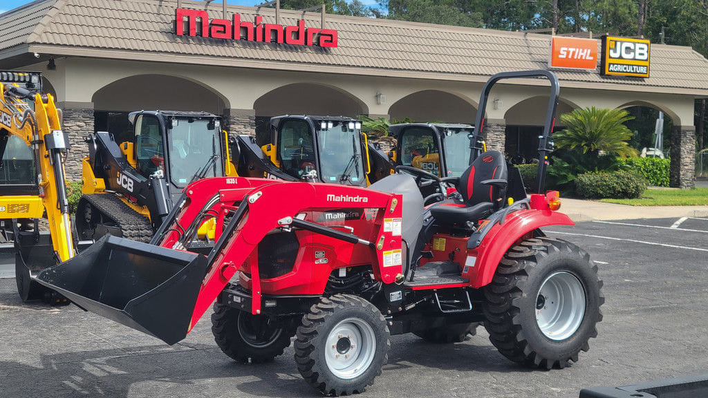 2025 Mahindra 1635 HST Equipment Image0