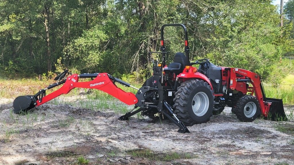 2026 Mahindra 1640 HST Equipment Image0