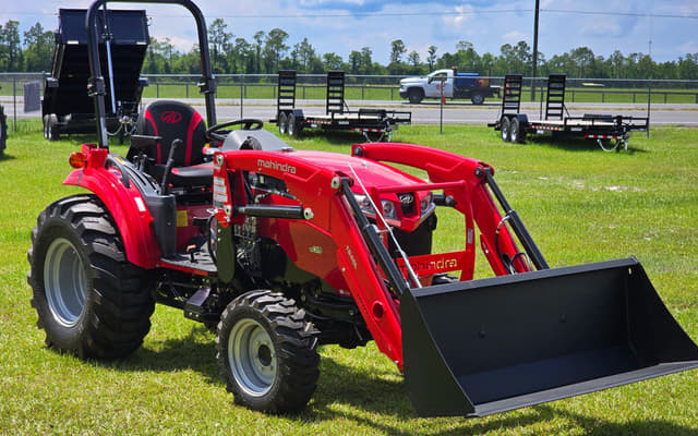 Image of Mahindra 1640 HST equipment image 2