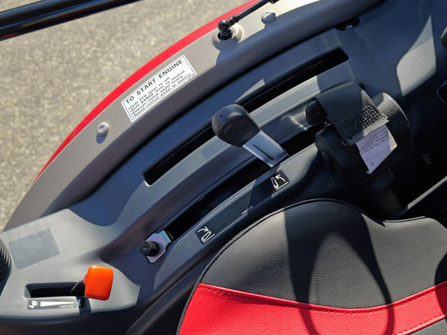 Image of Mahindra 1640 HST equipment image 4