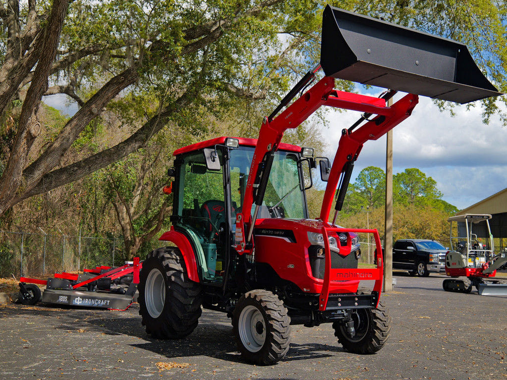 2026 Mahindra 1640 HST Equipment Image0