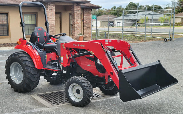 Image of Mahindra 1640 HST equipment image 3