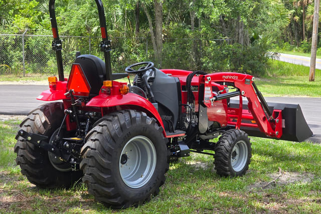 Image of Mahindra 1640 SST equipment image 2