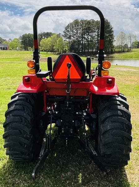 Image of Mahindra 1626 HST equipment image 4