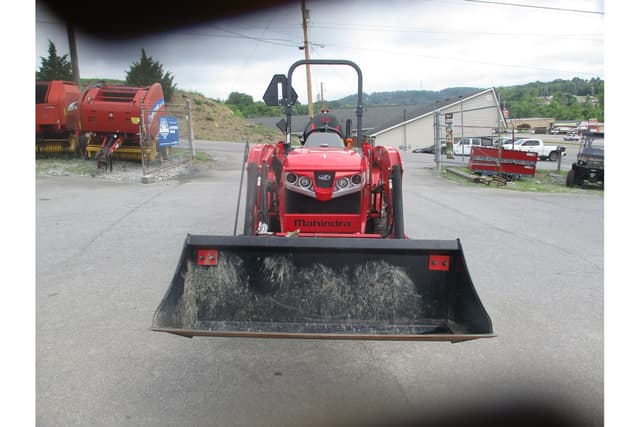 Image of Mahindra 1635 equipment image 1