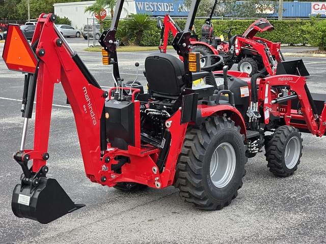 Image of Mahindra 2123 HST equipment image 3