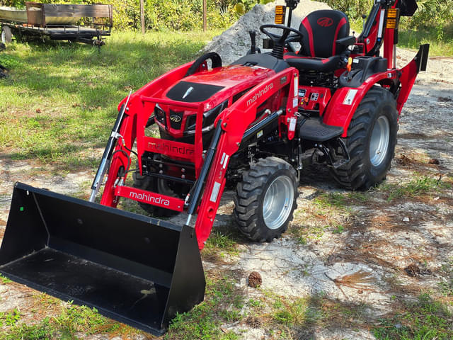 Image of Mahindra 2126 HST equipment image 3