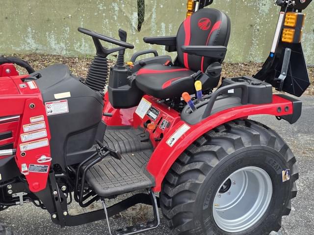 Image of Mahindra 2126 HST equipment image 4