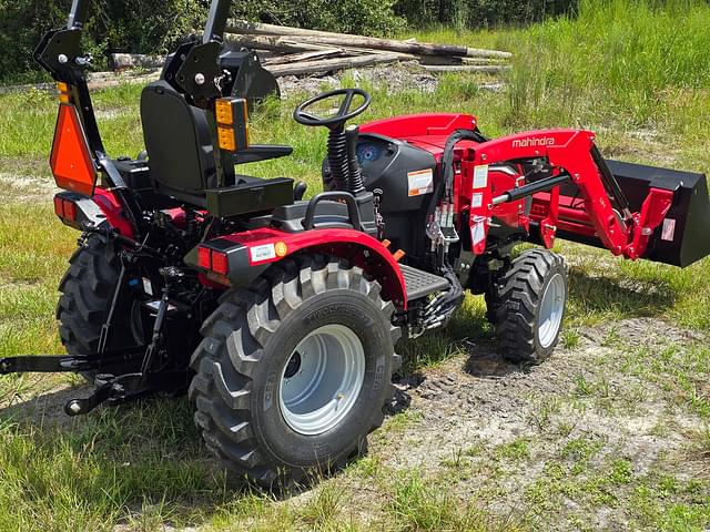 Image of Mahindra 2126 HST equipment image 4