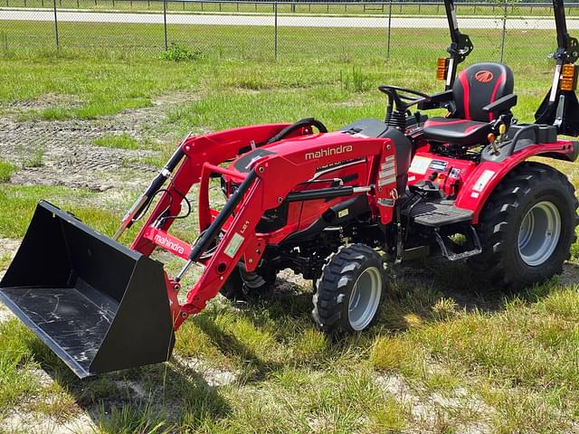 Image of Mahindra 2126 HST equipment image 2