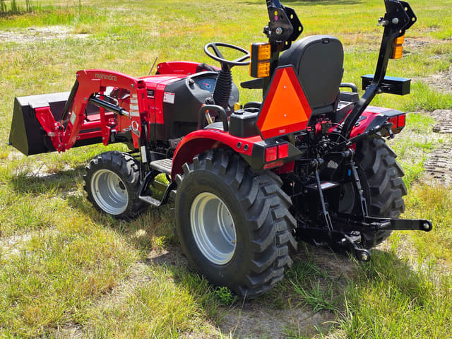 Image of Mahindra 2126 HST equipment image 3