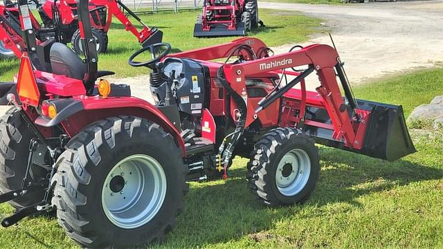 Image of Mahindra 2638HST equipment image 3