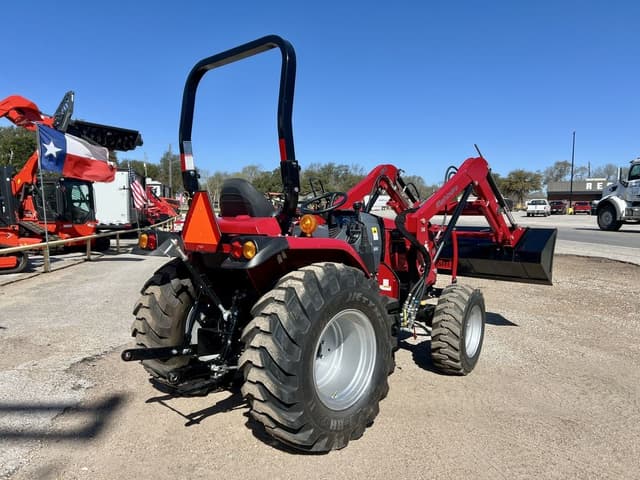 Image of Mahindra 2638HST equipment image 2