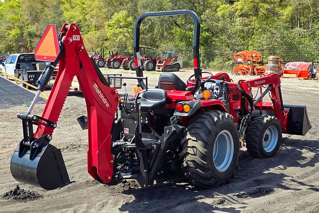 Image of Mahindra 2638HST equipment image 3