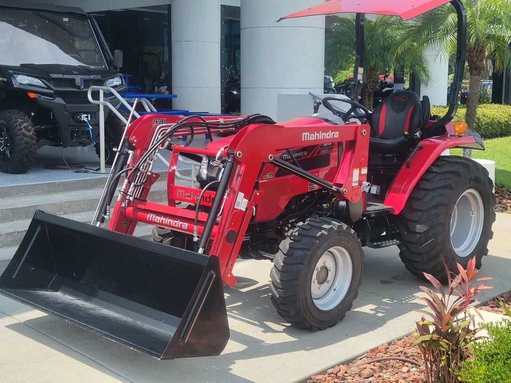 2025 Mahindra 2638HST Equipment Image0