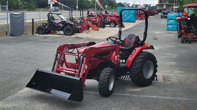 Image of Mahindra 2638HST equipment image 2